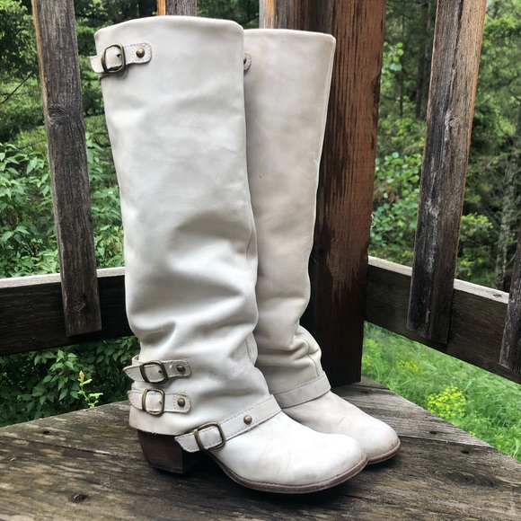 MIA Shoes - Gorg! MIA LIMITED Creamy gray leather boots sz 10